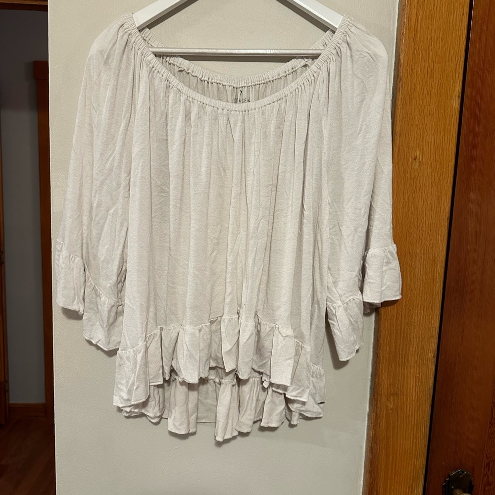 American Eagle Size XL Soft and Sexy Off shoulder Top